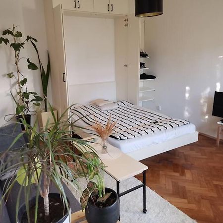 Cozy Studio In The City Centre Near Train Station Bratislava Exterior foto