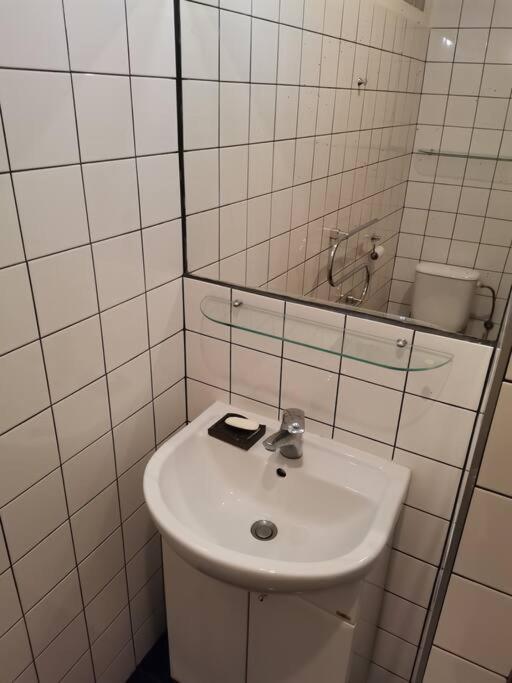 Cozy Studio In The City Centre Near Train Station Bratislava Exterior foto